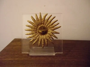 Médaille presse-papier ETOILE DE JOIE 1971 par Roger BEZOMBES sur socle - Imagen 1 de 8