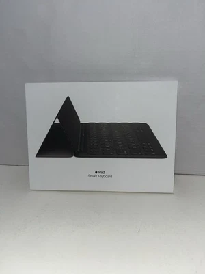 Apple Smart Keyboard  iPad/Air/Pro 10.2" - Black - A1829 / MX3L2LL/A - Image 1 of 4