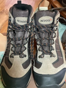 Mens: Nevados Hiking Boots Sz.12M Waterproof - Picture 1 of 6