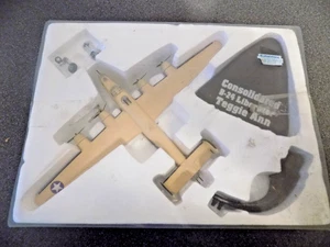 CONSOLIDATED B-24 LIBERATOR TEGGIE ANN 22 CM WING SPAN BY ATLAS - Picture 1 of 4