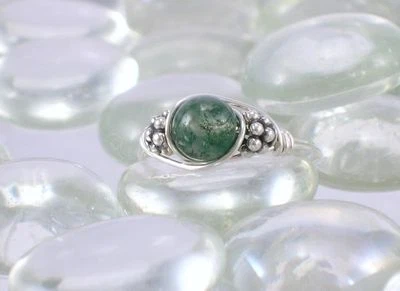 Кольцо с бусинами из чистого серебра с мхом агатом на Бали - Изображение 1 из 4