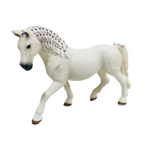 2016 Schleich Lipizzaner Mare Horse Grey White Braided Mane #D-73527 - Picture 1 of 4