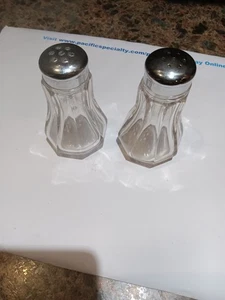 Vintage schwere Glas Salz und Pfefferstreuer formelles Geschirr - Bild 1 von 8
