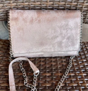 Chelsea28 Neu Blush Shimmer Metallic mit Silber Kette Crossbody Bag Clutch Handtasche - Bild 1 von 15