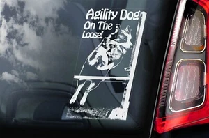 AGILITY Dog ON THE LOOSE! Car Sticker - Dog Owner Window Bumper Decal Sign V01BW - Picture 1 of 4