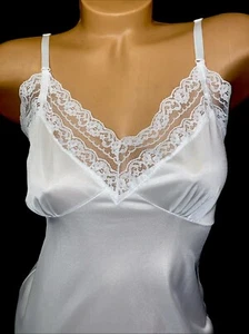 Vintage 1970’s SLIPERFECTION Lingerie Nightie Lace Dress Nylon Slip Bridal #0BS - Picture 1 of 20