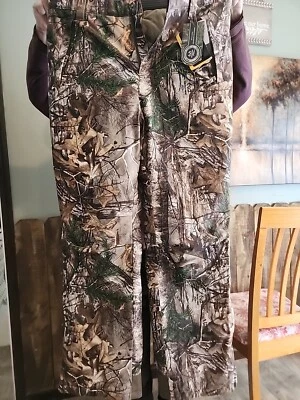 Men’s Size Medium Realtree Insulated Hunting Pants 32-34 Waist J25 - Image 1 of 4