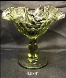 Vintage Fenton Green Ruffled Thumbprint Pedestal Candy Compote Art Glass Dish - Picture 1 of 9