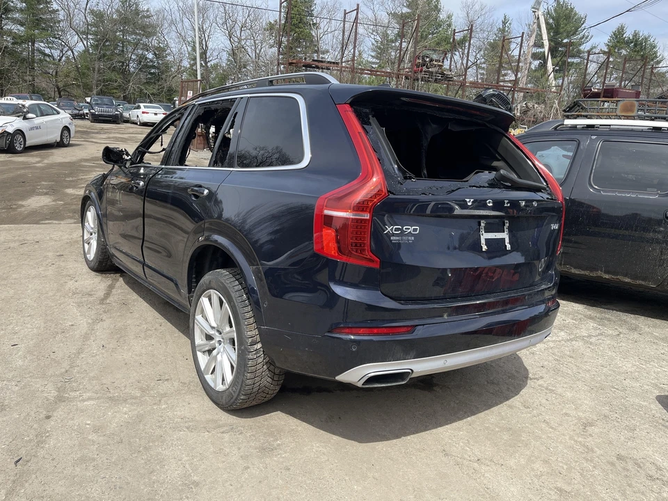 Cuarto de cristal/ventana VOLVO XC90 izquierda 17 18 19 20 21 22 Foto 1 de 1