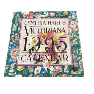Cynthia Hart Victoriana Wandkalender 1995 Papier Emphrema schöne Grafik 12 Zoll - Bild 1 von 5