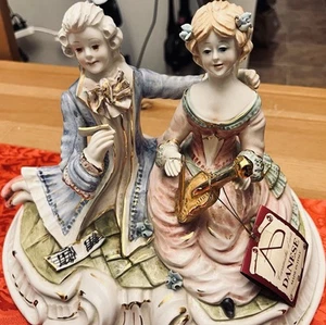 Capodimonte Porcelain Musicians -Very Detailed - Gorgeous - Picture 1 of 4