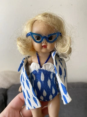 Muñeca MUFFIE Nancy Ann de Colección con Conjunto de Playa Hawaiana Original 1954 y Zapatos Foto 1 de 4