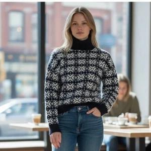 Neu ohne Etikett Zara JACQUARD LEICHT GESTRICKT FAIR ISLE ROLLKRAGENPULLOVER MARINE CREME Wolle S - Bild 1 von 9