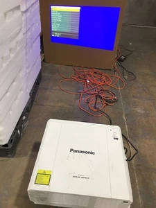 Panasonic PT-RZ570 DLP 6k laser Projector w/ standard Lens W/8154 lamp HRS* - Picture 1 of 11