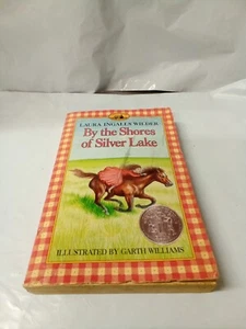 By the Shores of Silver Lake by Laura Ingalls Wilder. VINTAGE 1971 - Imagen 1 de 12