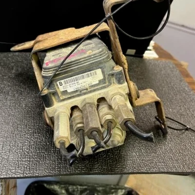 2000  FORD EXCURSION F250 F350 ABS Brake Pump Module Assembly  GENUINE OEM - Image 1 of 4