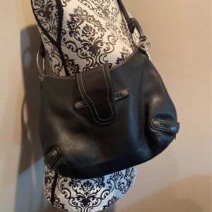 Bolso de Hombro Brighton Mujer Negro Solapa Ajustable Asa Correa Bolsillos Cremallera L - Imagen 1 de 12