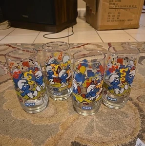 Set of 4 SMURFS SMURFETTE 1983 6" Collectible Drinking Glass, Vintage - Picture 1 of 3