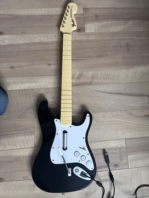 Fender Stratocaster RockBand Guitar Hero Wired Xbox 360 (822152) TESTED Harmonix - Image 1 of 4