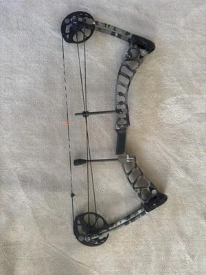 Выключатель составного лука Mission от Mathews под правую руку 18-30 дюймов 11-70 фунтов - Изображение 1 из 3