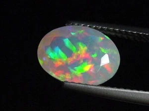 Opal / Edelopal 2,06 Ct. oval facettiert feine Qualität (7853m) - Bild 1 von 1