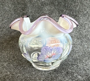 Vintage FENTON Rüschen Kerzenhalter oder Vase handbemalt von D. Frederick in Box - Bild 1 von 24