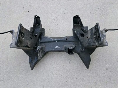 Cuadro travesaño motor Chevrolet C4 Corvette 1984-1987 GM OEM Z51  Foto 1 de 4