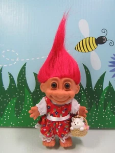 NIÑA CON GATITO / GATO EN CESTA - Muñeca Russ Troll de 5" - NUEVA EN BOLSA - RARA - Imagen 1 de 7