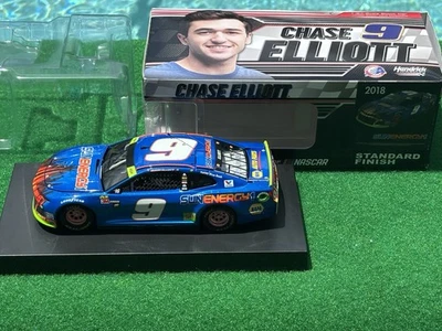 LIONEL 2018 CHASE ELLIOTT #9 SUN ENERGY 1 BLUE 1:24 DIECAST: 1 of 709 - Image 1 of 4