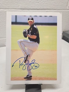 Ryan Vogelsong Signed Autographed 8x10 Photo - Picture 1 of 1