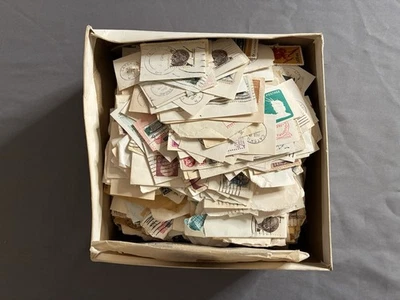 Lote misto de selos postais cancelados - década de 1960 - Imagem 1 de 4