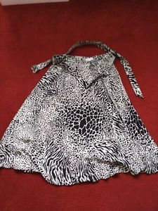 used ladies 12 Warehouse animal print pleat skirt - Picture 1 of 5