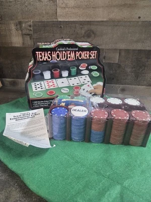 Cardinal’s Professional Texas Hold 'Em Set Preowned - Image 1 of 4