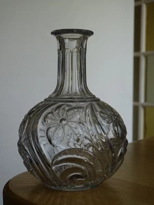 SAINT LOUIS ANCIENNE CARAFE DE NUIT EN CRISTAL MOULER  époque 1900 - Picture 1 of 6