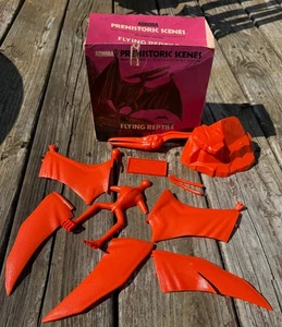 VTG 1971 Aurora Prehistoric Scenes Flying Reptile Pteranodon Model Kit w/ Box - Picture 1 of 8