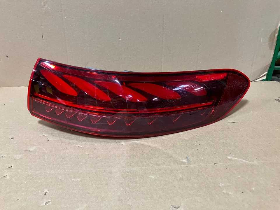 2023-2024 MERCEDES EQS SUV LED A2969060601 RH PASSENGER OEM TAIL LIGHT 199368 Foto 1 de 4