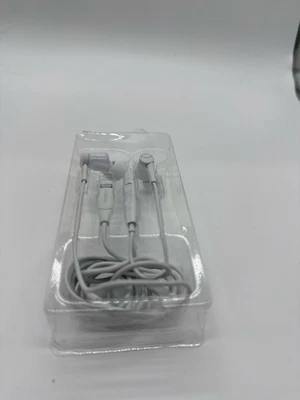 Auriculares con cable Insignia 3,5 mm - blancos Foto 1 de 2