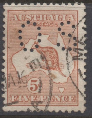 AUSTRALIA 1914 5d CHESTNUT KANGAROO STAMP VFU (DIE II) "OS" SG.O22 1st.WMK - Image 1 of 2