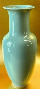 Japanese Modernist Srednick Collection Mint Green Vase w/ Label - Picture 1 of 3