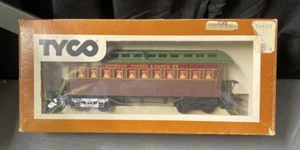 TYCO ATCHISON TOPEKA & SANTA FE COACH HO TRAIN CAR #372B - Imagen 1 de 5