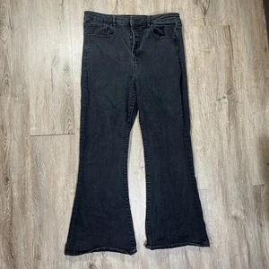 American Eagle Hi Rise Schlagjeans Damen 14 kurz Denim schwarz - Bild 1 von 9