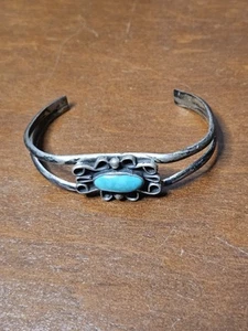 Vintage 1970s Small Sterling Silver Bracelet With 14x7mm Turquoise Stone - Picture 1 of 5