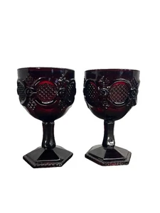 2er Set Vintage Avon 1876 Cape Cod Collection Rubin Rotweingläser Kelche - Bild 1 von 7