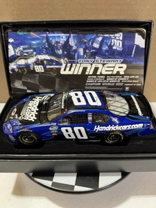 RARO* Tony Stewart ELITE #80 Hendrickcars.com Daytona vittoria 2009 1/24 pressofuso - Foto 1 di 17