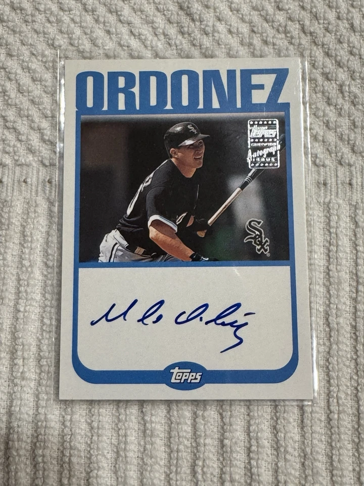 2006 Topps Series 1 White Sox Magglio Ordonez Autograph Card #TA-MO - Image 1 of 4