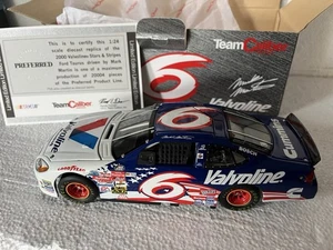 Team Caliber 2000 Valvoline Stars And Stripes Ford Taurus #6 Mark Martin 1:24 - Picture 1 of 23