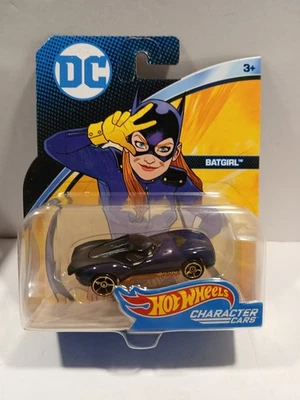 Hot Wheels Character Cars DC BATGIRL Diecast - DXM52 - Image 1 of 2