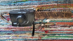 Gemmy Industries Texas Kettensäge Nachbau mit Sound und Kettensägenbewegungen  - Bild 1 von 4
