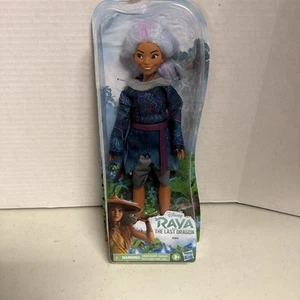 DISNEY Raya e l'ultimo drago SISU bambola moda umana nuova - Foto 1 di 2
