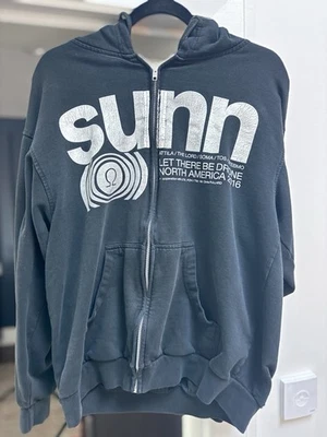 Sunn O))) “Let There Be Drone” 2016 Tour Sudadera con Capucha con Cremallera XL RARA OREJAS GRANDES Knox. Mercancía Foto 1 de 4